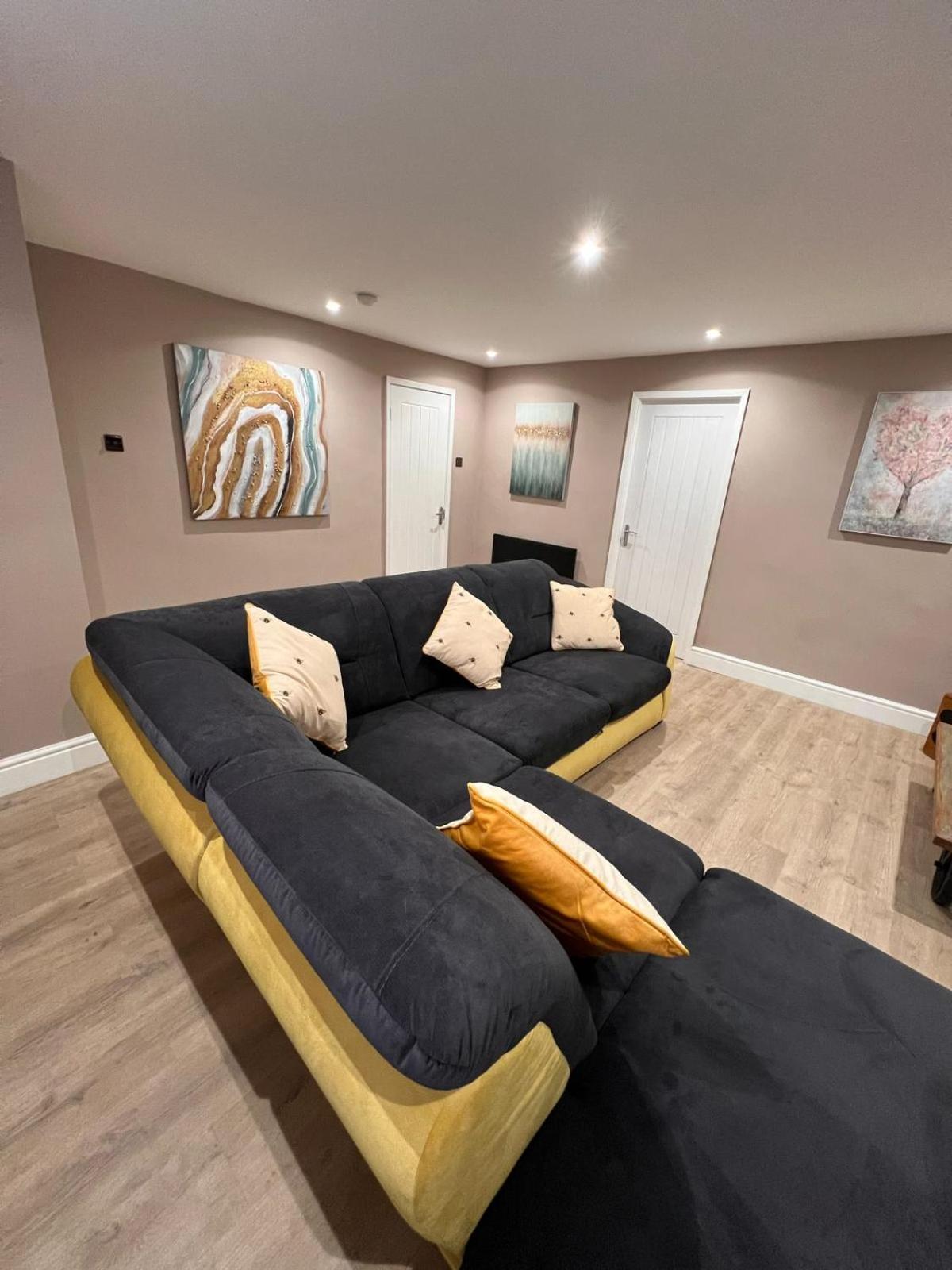 Premier Inn Comfort Mattresses - Sleeps 6 Middleton  Εξωτερικό φωτογραφία