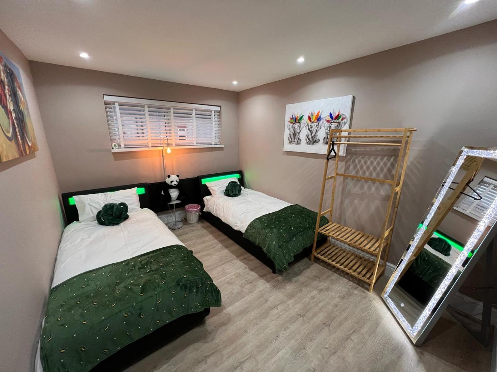 Premier Inn Comfort Mattresses - Sleeps 6 Middleton  Εξωτερικό φωτογραφία
